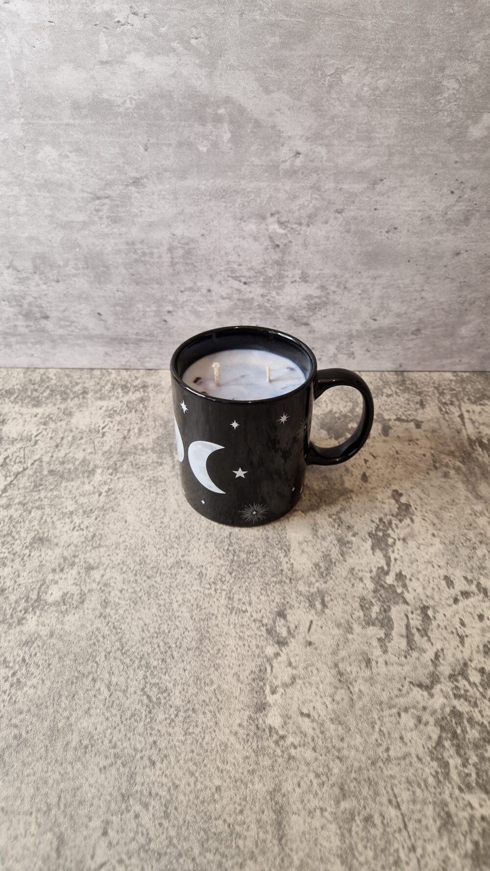 Wood Sage & Sea Salt Triple Moon Mug Candle - 270ml - Image 3